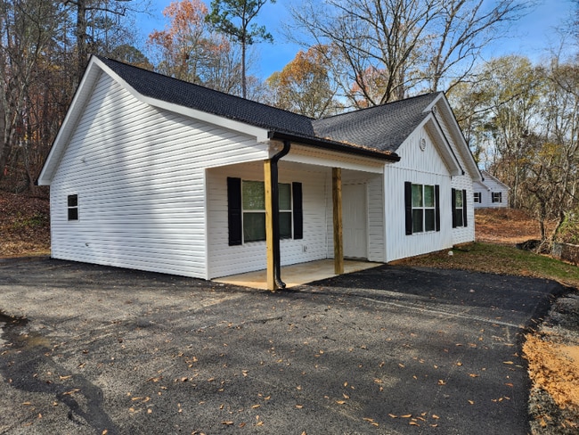 Building Photo - 64 Lumpkin Co Park Rd