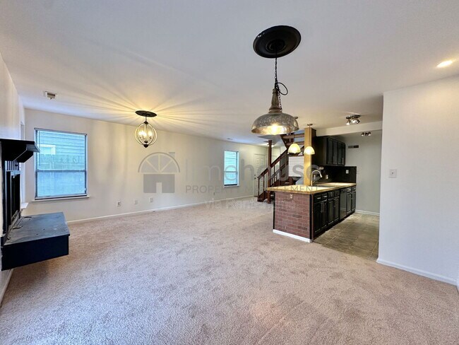 Foto del edificio - 4611 Fern Oak Ct.