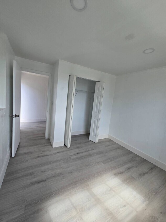 Foto del edificio - 3325 E 3rd Ave