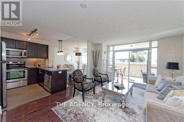 Building Photo - 676 Sheppard Ave E