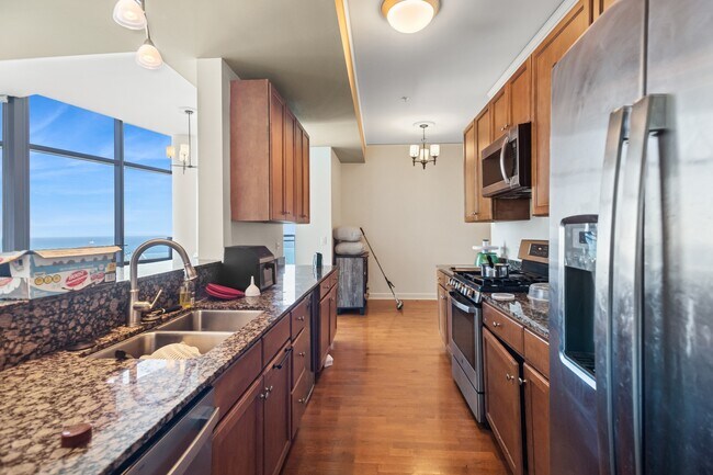 Foto del edificio - 450 E Waterside Dr