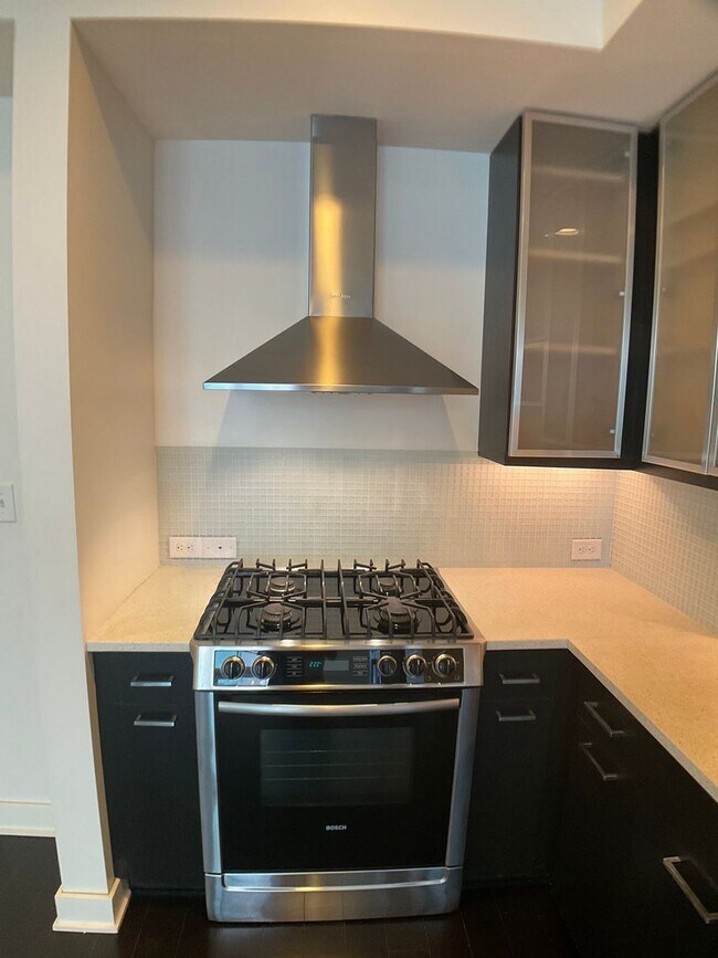 Foto del edificio - 601 W Rosemary St