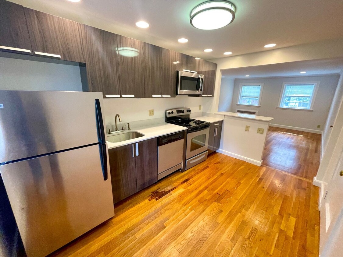 2Bed / 1Bath in Newton - Next to MBTA Waba... - 2Bed / 1Bath in Newton - Next to MBTA Waba...