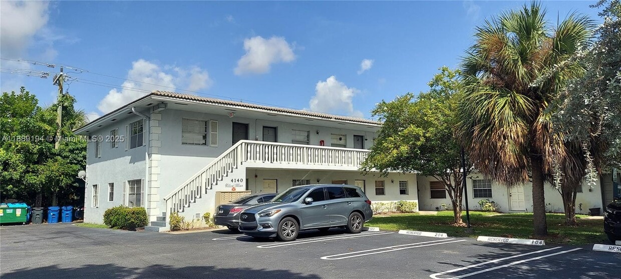 Primary Photo - 4140 Woodside Dr