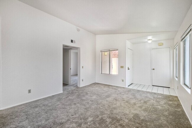 Building Photo - 1Bed/1Bath Condo in La Costa! ~ Altiva