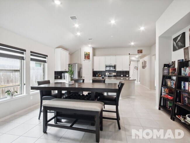 Foto del edificio - 4 Bedroom Single Family Home in Richmond