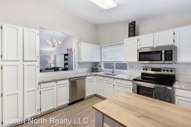 Building Photo - 2 br, 2 bath House - 3880 W Dublin St