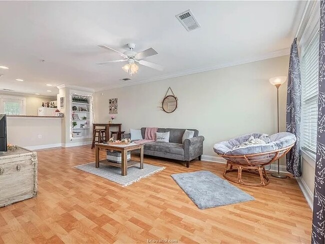 Building Photo - 1725 Harvey Mitchell Pky S