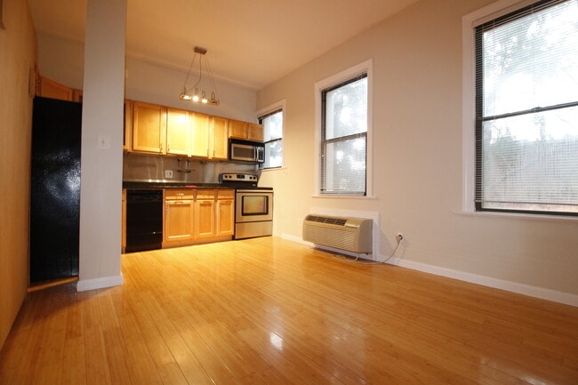 Building Photo - 1822 15th St NW