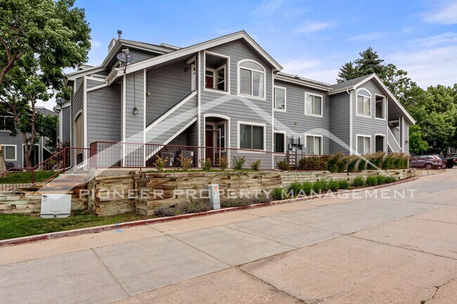 Photo - 8500 E Jefferson Ave #6H House