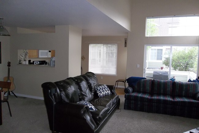 Building Photo - 5550 Corbett Dr