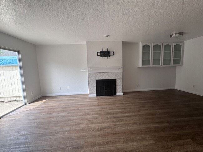 Foto del edificio - Spacious Home in Huntington Park HOA Commu...