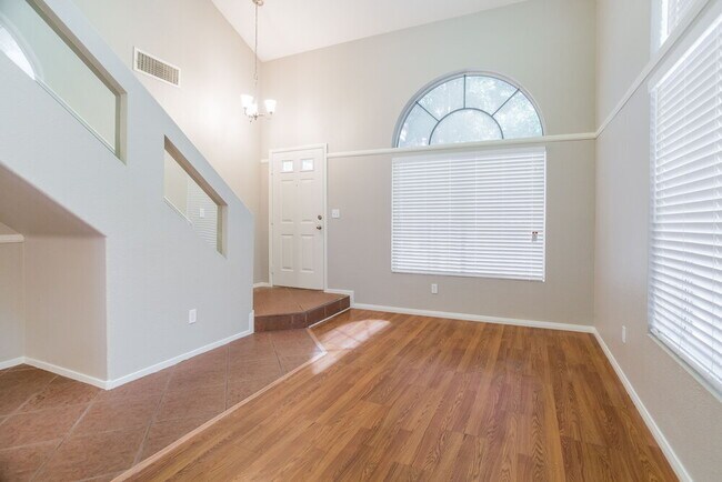 Foto del edificio - 3307 Epson St