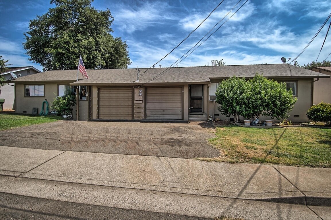 Primary Photo - 2872 Helen St