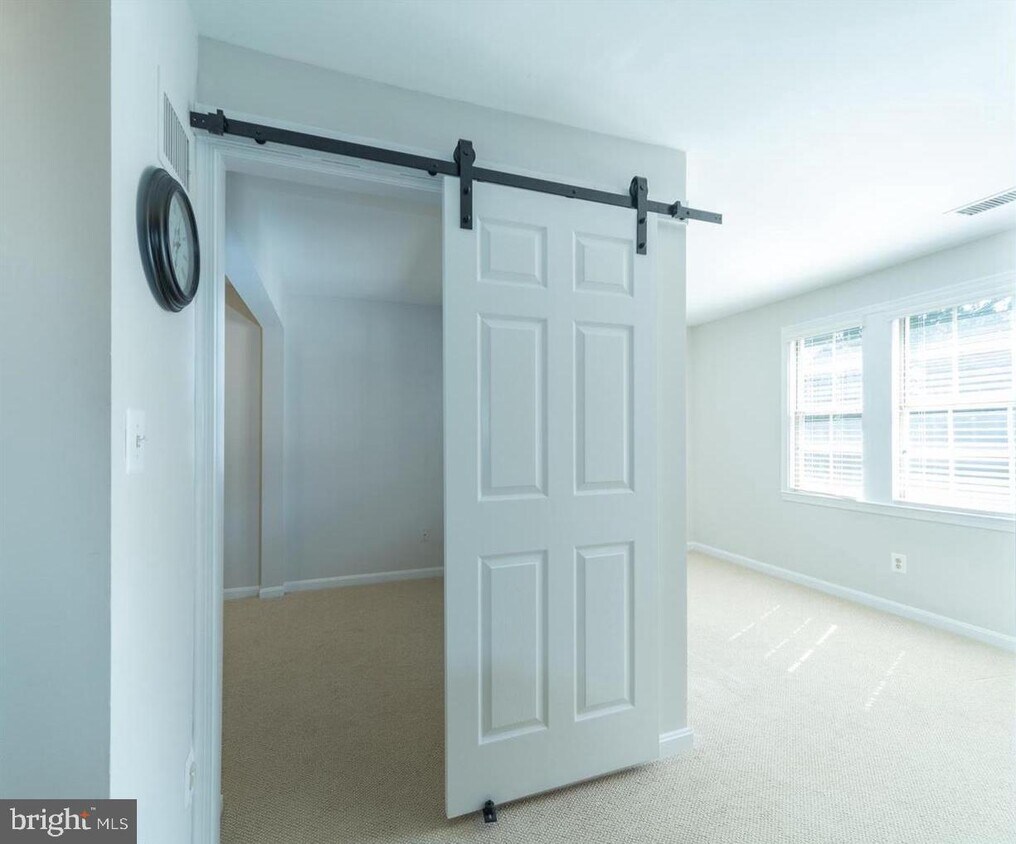 Foto principal - 521 Bashford Ln
