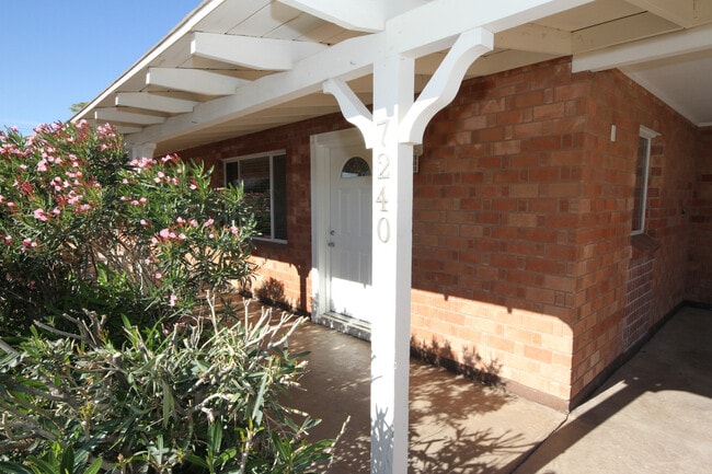 Building Photo - Beautiful South Scottsdale Home for Rent!