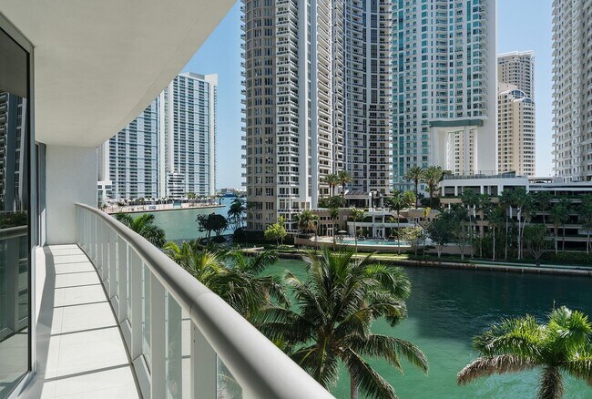 Foto del edificio - 495 Brickell Ave