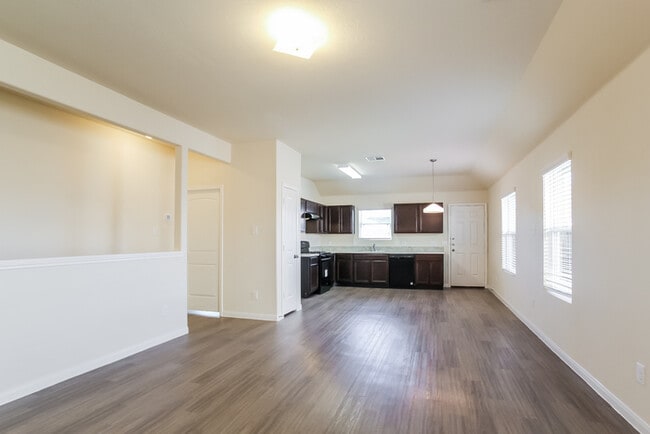 Building Photo - 812 Canton Grass Ln