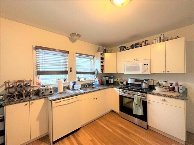 Foto del edificio - 12 Wheeler St