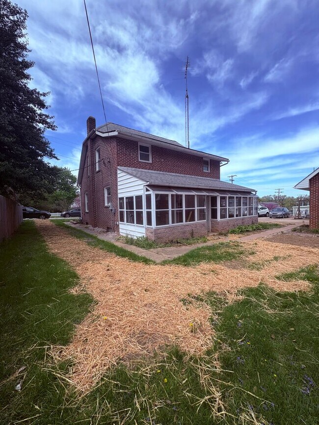 Foto del edificio - Unique 2 Bed/2Bath House in York Suburban SD
