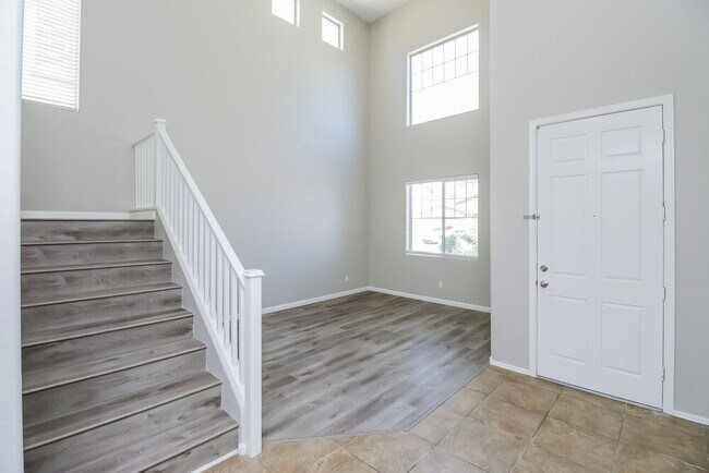 Foto del edificio - 545 E Navajo Trail