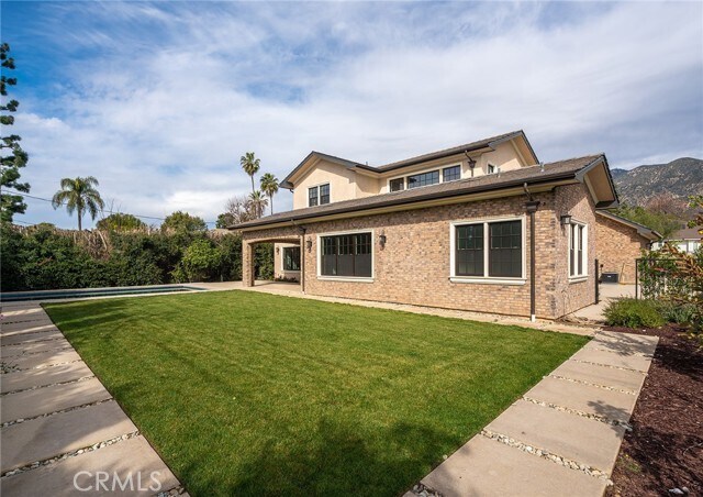 Building Photo - 608 Arbolada Dr