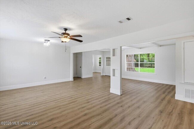 Building Photo - 3626 Wilcox Dr