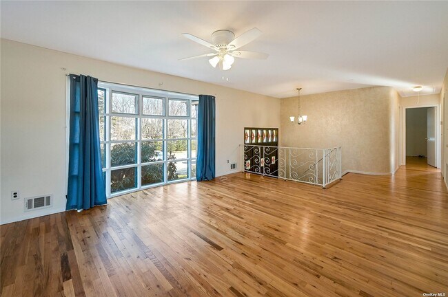 Foto del edificio - 72 Ashland Dr