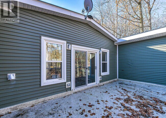 Building Photo - 3541 Shady Ct