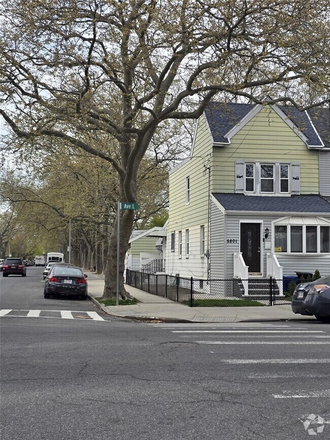 Building Photo - 5801 Avenue L