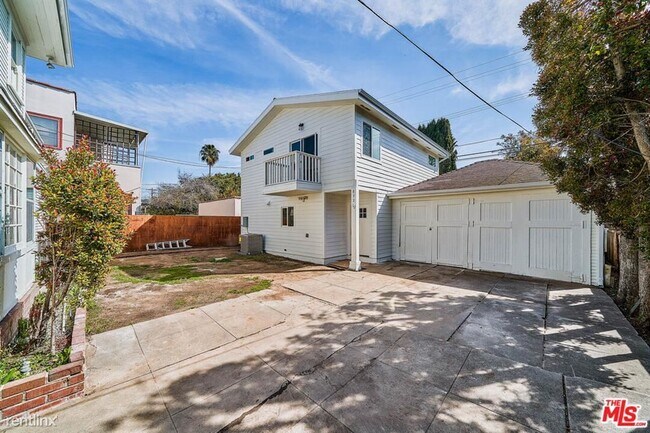 Foto del edificio - 3 br, 1.5 bath House - 832 1/2 S Norton Av...