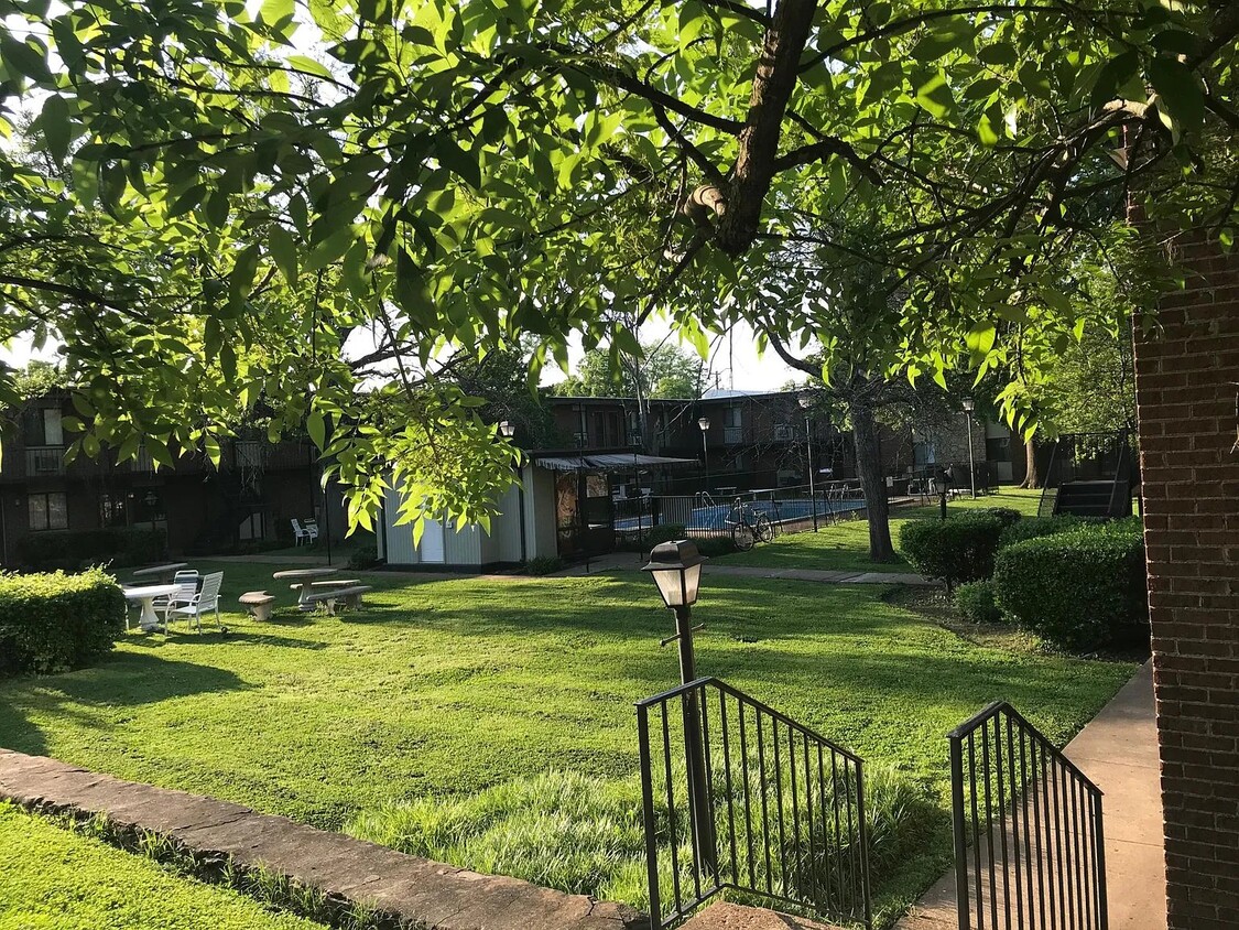 Photo - 2134 Fairfax Ave (Nashville, TN)