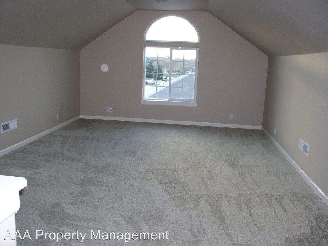 Foto del edificio - 2838 N Blue Springs Ave