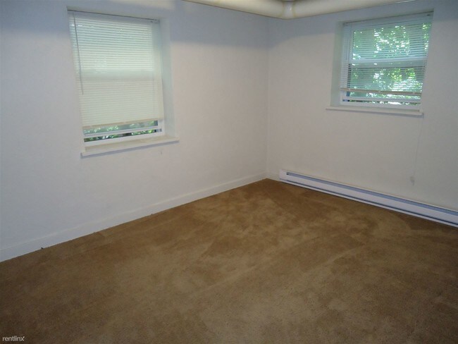 Building Photo - 5700 Munhall Rd