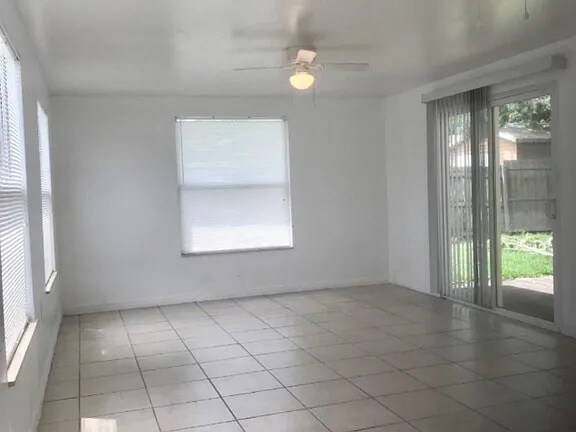 Foto del edificio - 11272 121st Terrace N