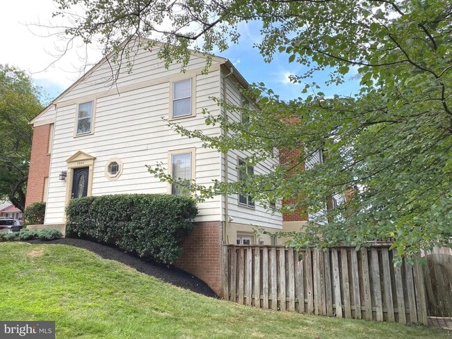 Building Photo - 3880 Bradwater St