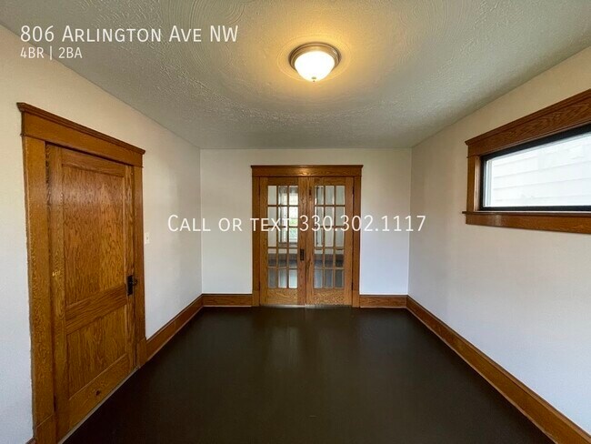 Building Photo - Four bedroom two full bathrooms home for rent