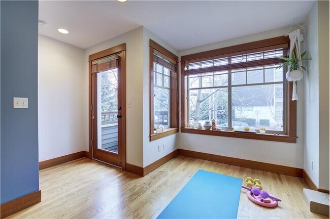 Foto del edificio - 6526 4th Ave NE