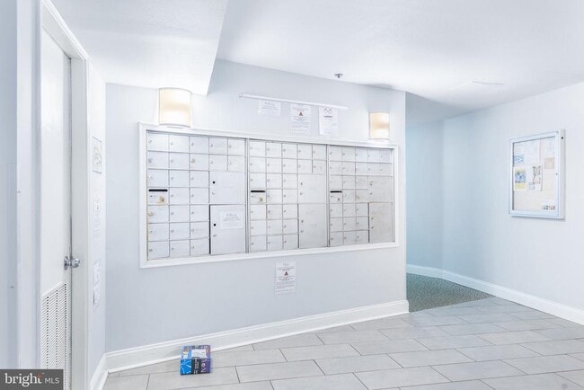 Foto del edificio - 3313 Wyndham Cir