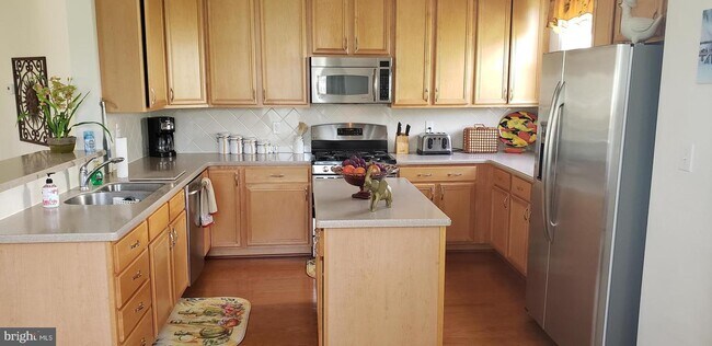 Building Photo - 12461 Coastal Marsh Dr