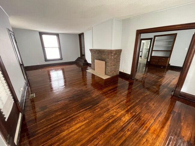 Building Photo - 1501 N Walnut St