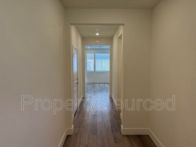 Building Photo - 1724 Jade Pl