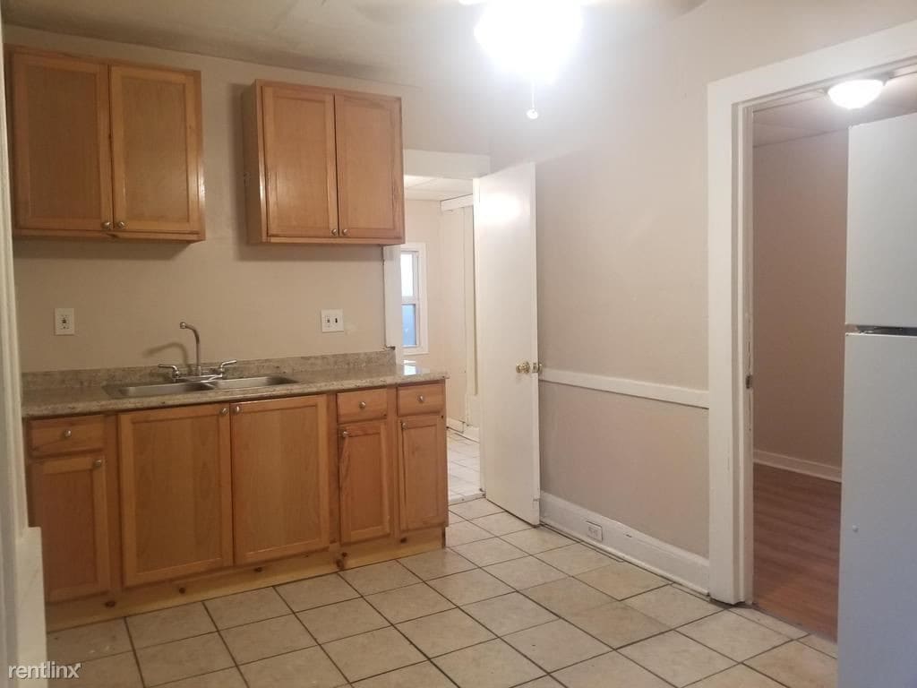 Primary Photo - 3186 W 52nd St