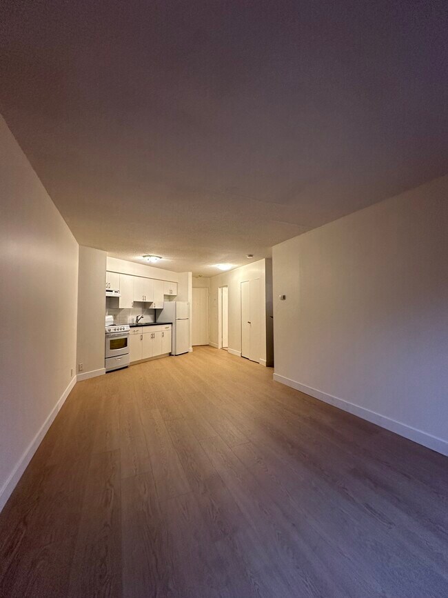 Building Photo - PT 314