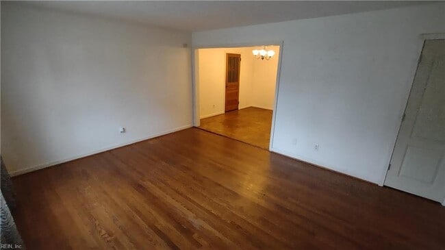 Building Photo - 4050 Weyanoke Dr