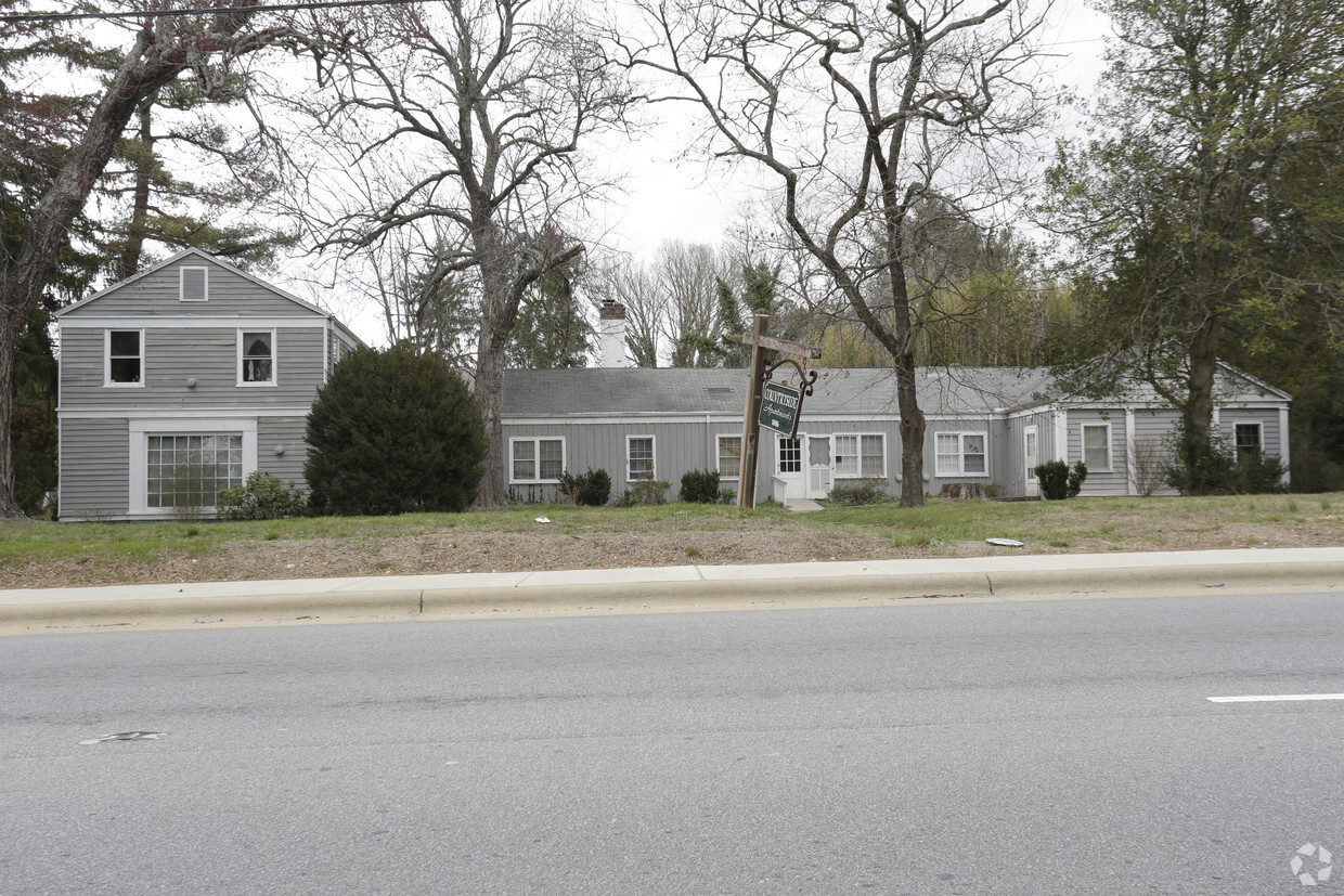 Primary Photo - Countryside Apartments