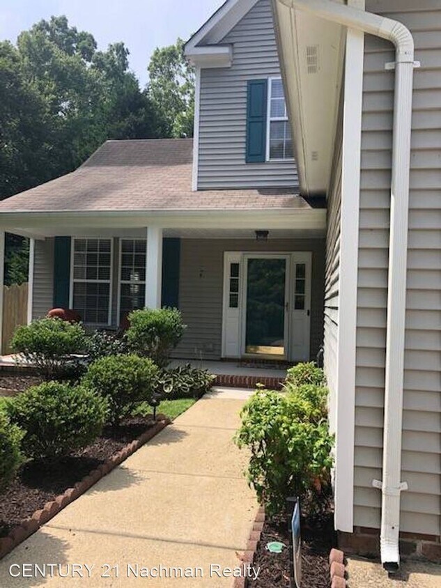 Primary Photo - 5 br, 3.5 bath House - 200 Robin Hood Drive