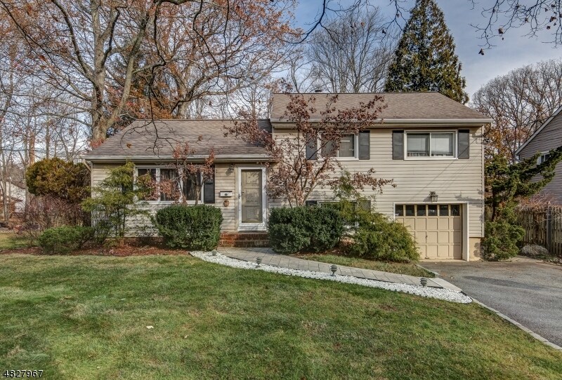 24 Bryant Dr, Livingston, NJ 07039 House Rental in Livingston, NJ