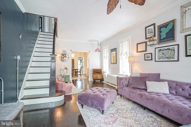 Building Photo - 6 E Collings Ave