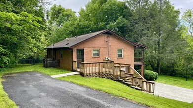 Building Photo - 494 Old Jonesboro Rd